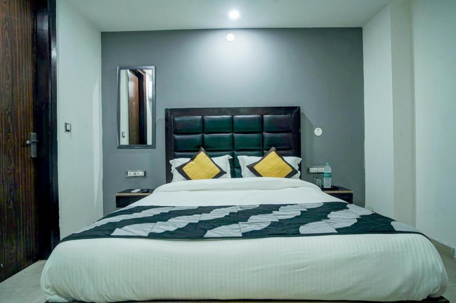 Hotel Green Snapper'100 M From Delhi University Near Isbt Kashmiri Gate Нью-Дели Экстерьер фото