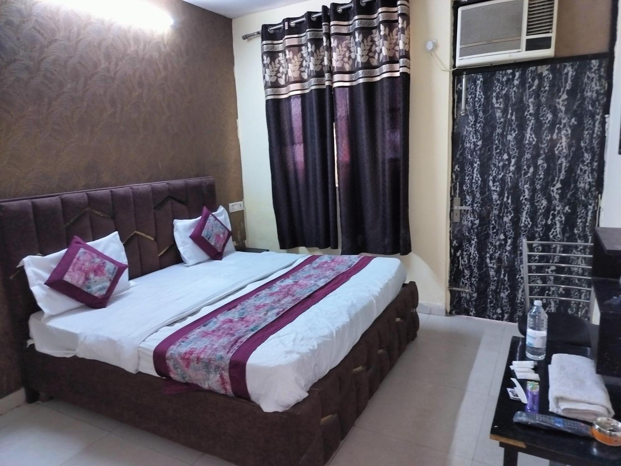Hotel Green Snapper'100 M From Delhi University Near Isbt Kashmiri Gate Нью-Дели Экстерьер фото
